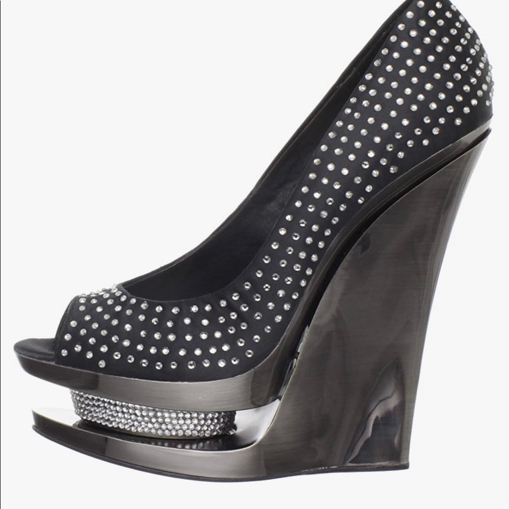 ZIGINY BLACKLABEL WEDGED HEELS PUMP  New 6”